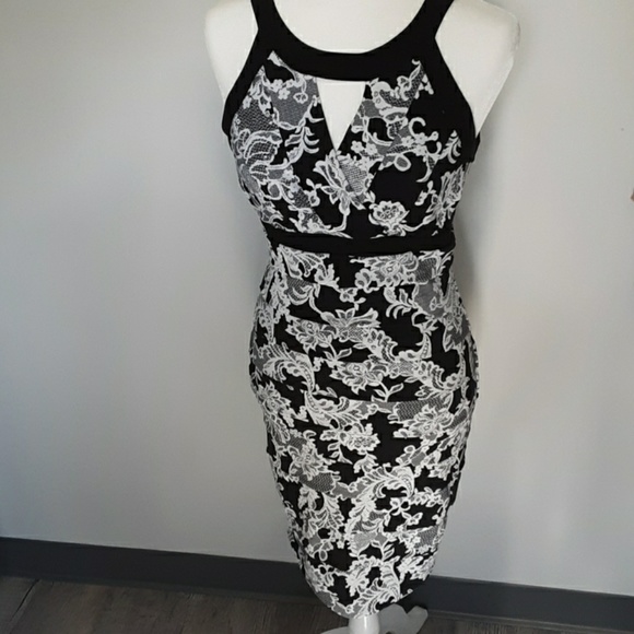 Dress - Picture 4 of 5